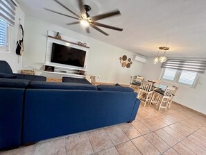 1st Level livingroom