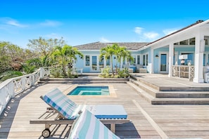 Pool deck with Hot Spa