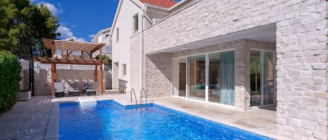 Villa Anouk | The villa, pool and terrace