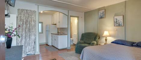 Loveland Vacation Rental | Studio | 1BA | 400 Sq Ft | Step-Free Access