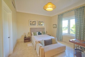 Hacienda B5 - Luxury villa with golf and lake view in exclusive beach resort (3505)