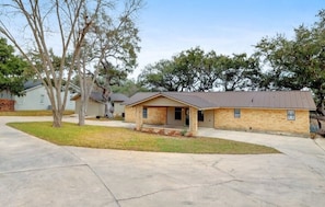 Circular driveway and front entrance