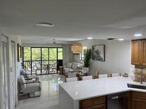 Newly Renovated Open Floor Plan Kitchen Dining Living Room Balcony- Quartz