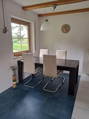 Ferienwohnung-Essbereich