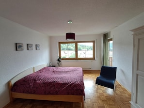 Ferienwohnung-Schlafzimmer