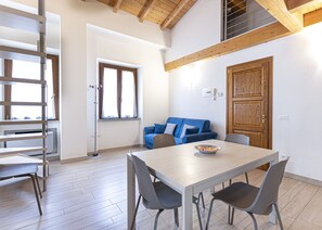 livingroom, dining table- Beatrice- Elba Island