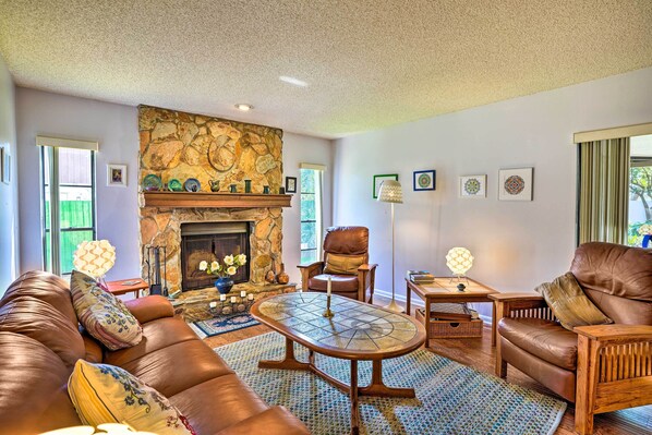 Brandon Vacation Rental | 2BR | 2.5BA | 2,482 Sq Ft | Stairs to Access