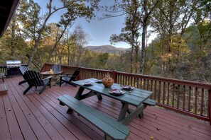 Mountain Vista - Fire Pit And Picnic Bench For Family Fun