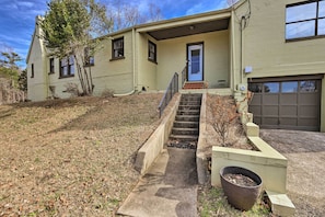 Home Exterior | In-Unit Laundry | 9 Mi to Downtown Birmingham