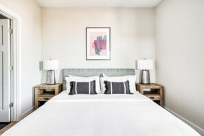 Unit 1 Bedroom 1 - King Bed