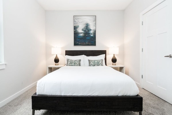Cozysuites Music Row Stunning 2BR w/free parking!