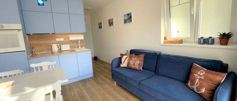 Möbel, Eigentum, Couch, Blau, Azurblau, Tabelle, Komfort, Holz, Studio Couch, Interior Design