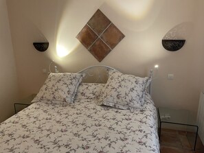 CARQUEIRANNE vacation rental apartment for rent 1 bedroom