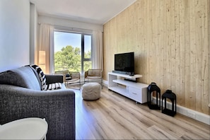 537a2cef-efd8-4628-9960-cd8f56c9a2bd