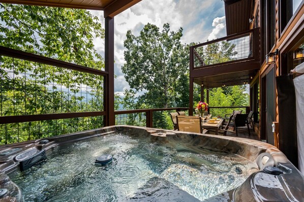 Hot tub on main deck - enjoy the fabulous views while soaking after a long day!