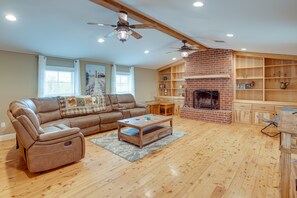 Living Room | Central Air Conditioning & Heating