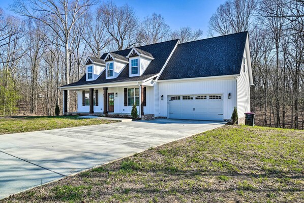 Goodlettsville Vacation Rental | 3BR | 2.5BA | 2 Steps to Access | 2,040 Sq Ft