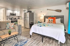 Studio | Queen Bed | Twin Sleeper Sofa | Central A/C