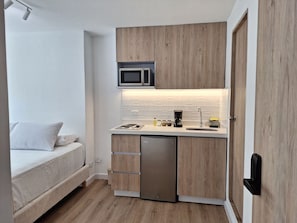 Estudio con Cocina y baño privado.