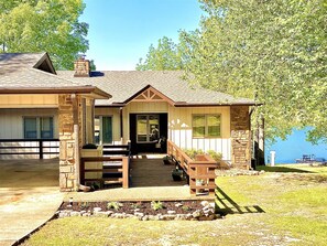 42 Majorca Drive with single car carport
