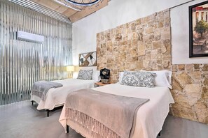 Sleeping Accommodations | 2 Queen Beds | Linens Provided