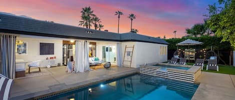 Experience desert paradise at our luxury retreat in beautiful Palm Springs. Your oasis in the desert awaits!