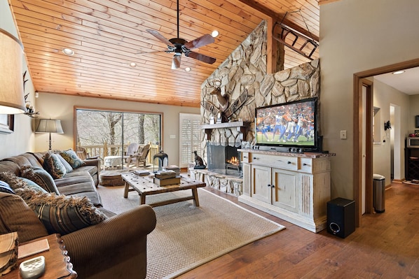 Welcome to Laurel Ridge Lodge at Blowing Rock!