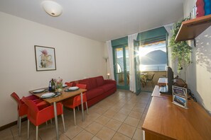 Living room with access to the balcony