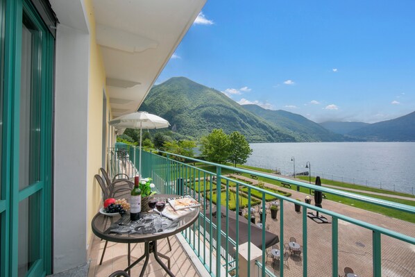 Lake View