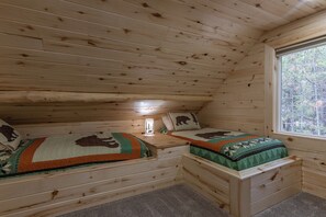 The second bedrrom also has two twin beds