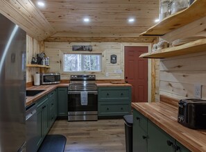 Well equiped kitchen