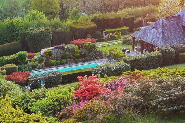 garden and heated pool