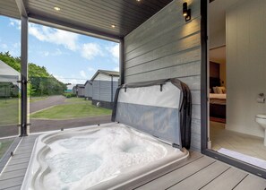 Coggeshall Lodge Pet - The Essex Country Club, Earls Colne, Colchester