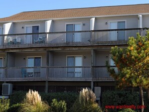Catchin' A Dream Exterior