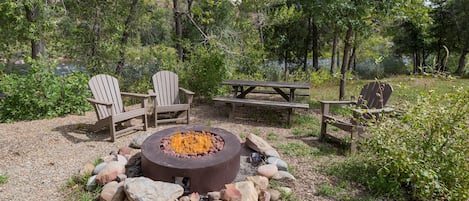 Gas fire pit on the Animas River (2 bedroom cabin)