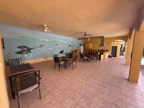 Outdoor kitchen and dining room 