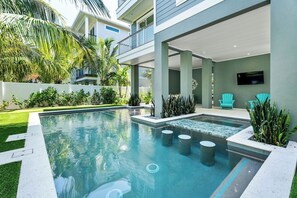 Private Pool and Spa