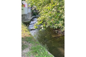 Latsa river that runs through Espelette