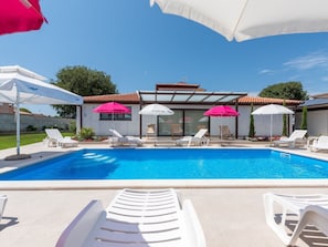 Water, Plant, Building, Sky, Property, Swimming Pool, Azure, Umbrella, Shade, Outdoor Furniture
