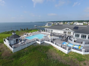 The Sweets Spot is a super short stroll to the Marina Club (Amenity Fees apply).