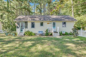 This gorgeous Home is located in Piney Island, the closest community to the Beach.