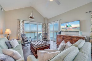 Casa Bella is Direct Bayfront with amazing Bay Views in every direction!