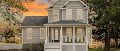 Introducing 'Barefoot Breeze' on Chincoteague Island!