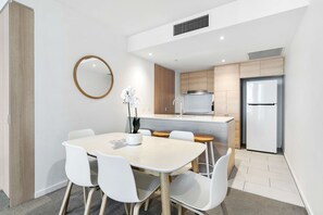 Dining area - Kitchen