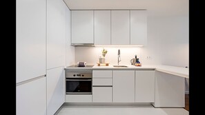 Overview of the modern and practical kitchenette.