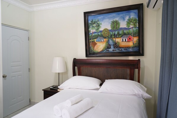 Indoors, Cushion, Home Decor, Lamp, Table Lamp