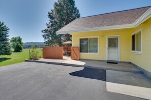 Exterior | Private Patio | Spacious Yard | Long-Range Mountain Views