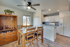 Interior | Open Floor Plan | Free WiFi