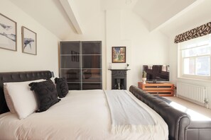 Large bedroom with wardrobe space 