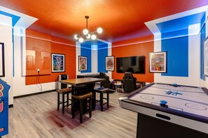 Spielezimmer